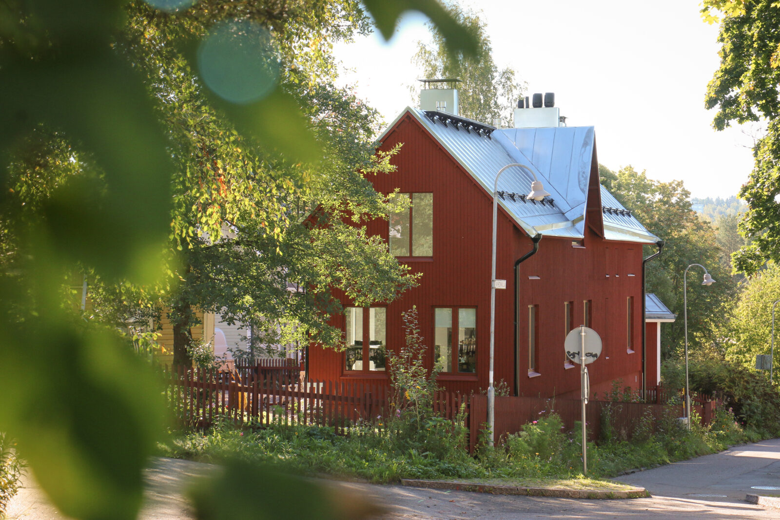 Kuvassa palkinnon voittanut suunnittelukohde Anttilanmäellä